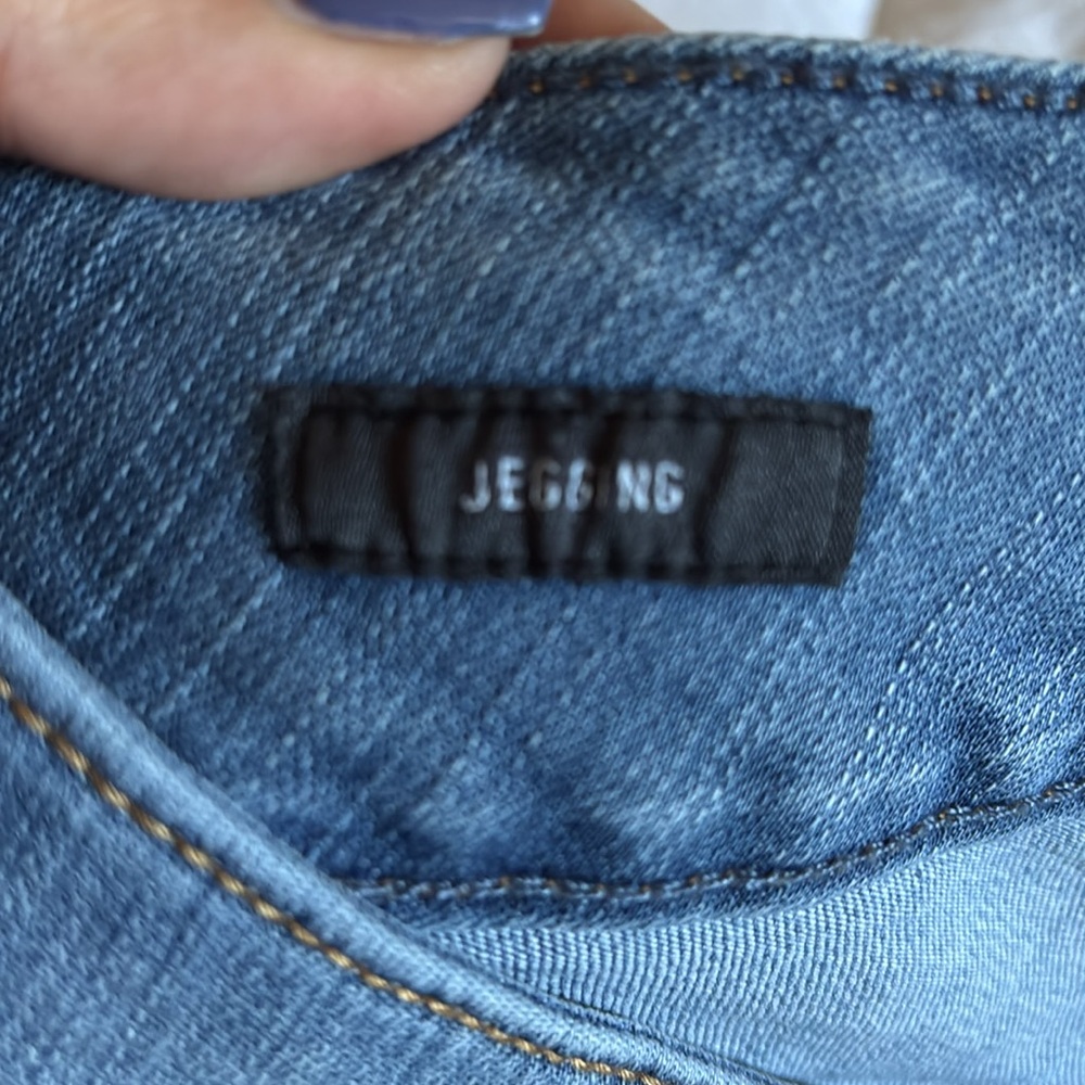 Torrid distressed jeans - Picture 3 of 4